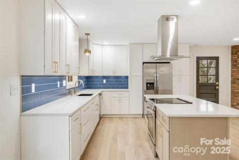 7 Angus Lane Asheville NC 28805