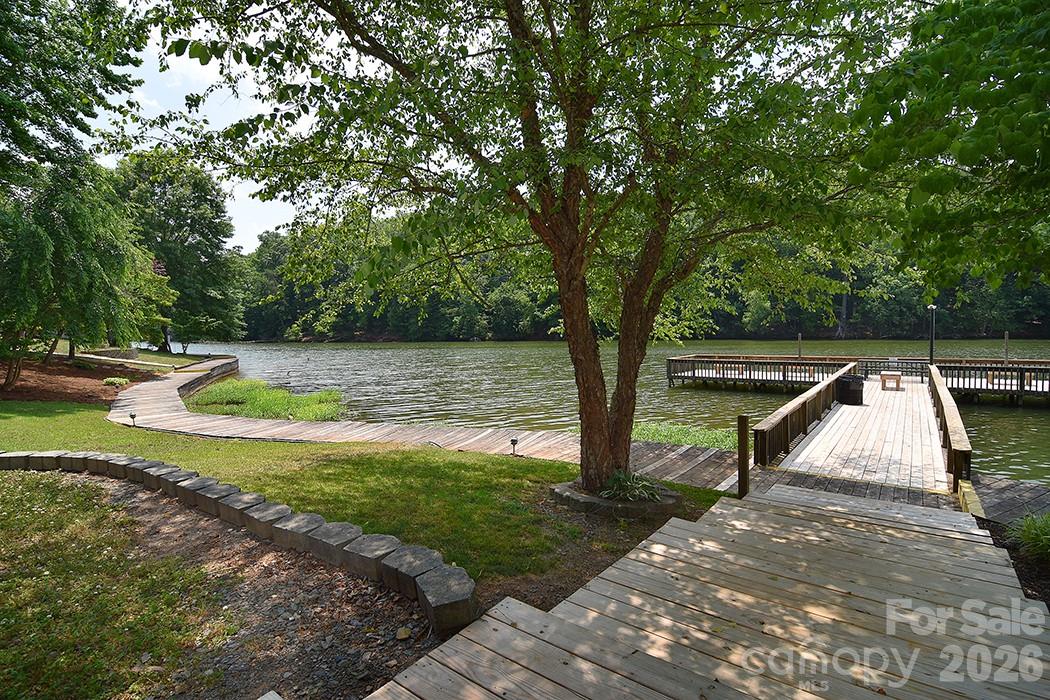 132 Blue Bird Drive New London NC 28127