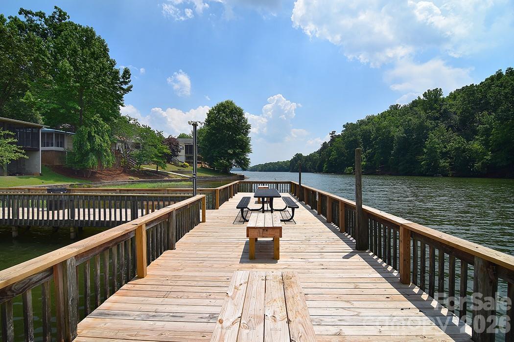 132 Blue Bird Drive New London NC 28127