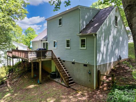 18 Tarragon Place Flat Rock NC 28731