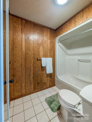 39 Hawthorne Lane Burnsville NC 28714