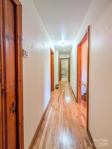 39 Hawthorne Lane Burnsville NC 28714