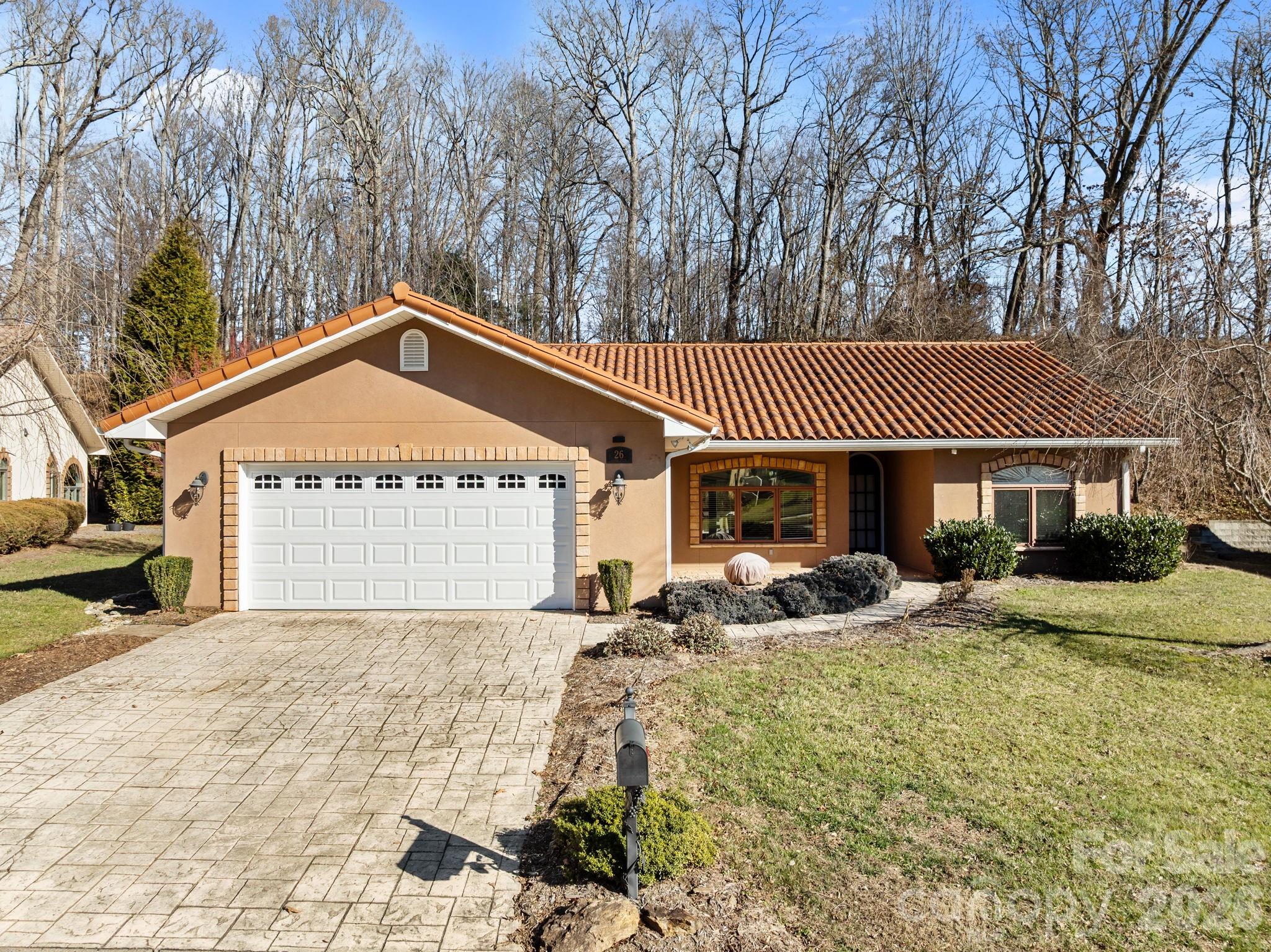 26 Ocaso Drive Asheville NC 28806