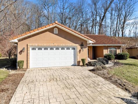 26 Ocaso Drive Asheville NC 28806