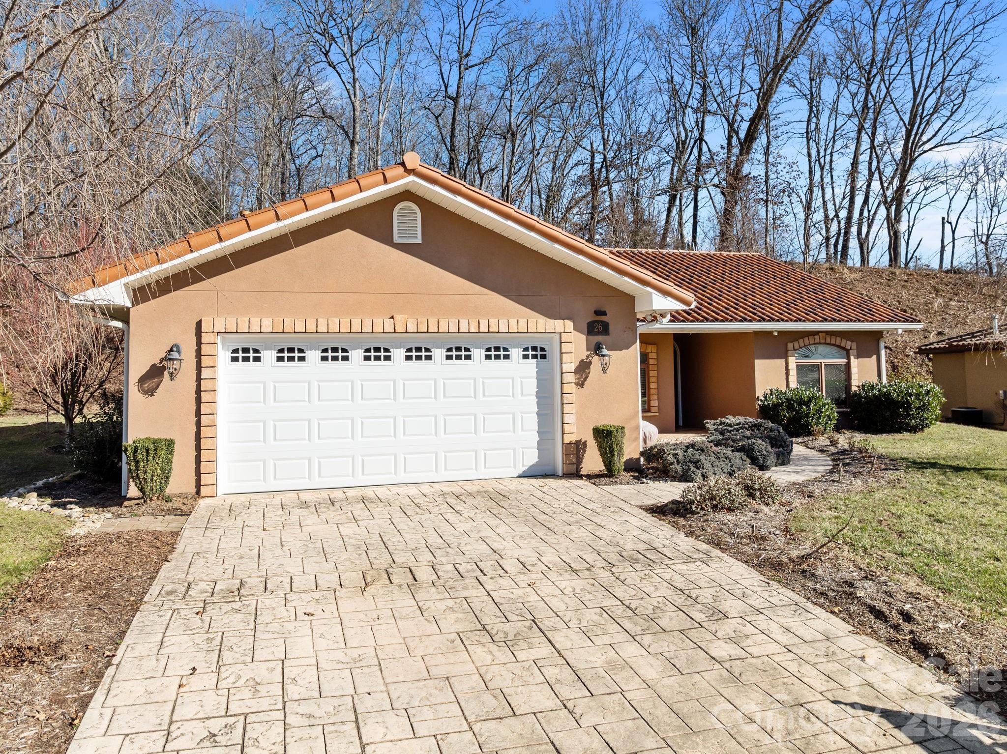 26 Ocaso Drive Asheville NC 28806