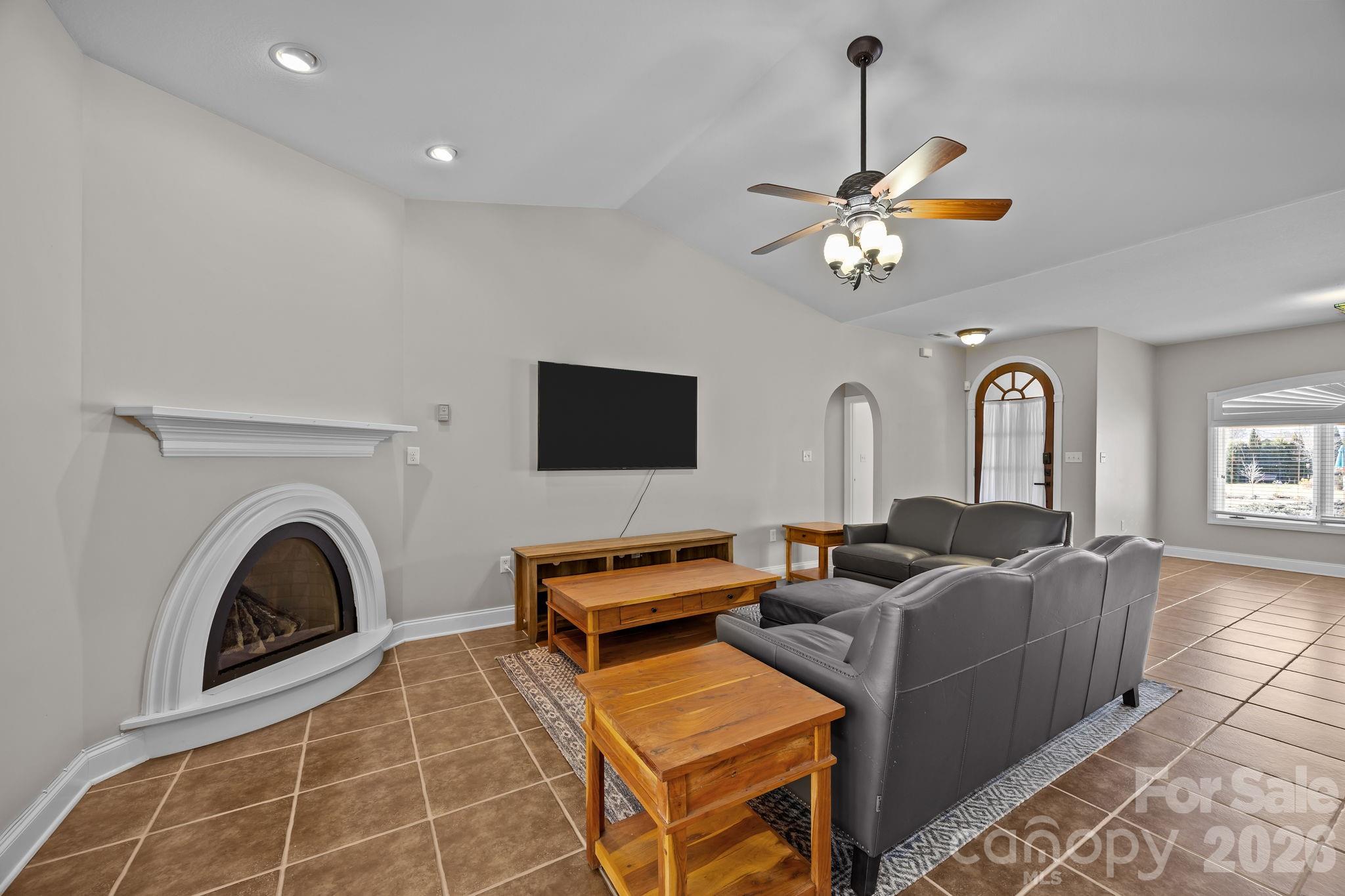 26 Ocaso Drive Asheville NC 28806