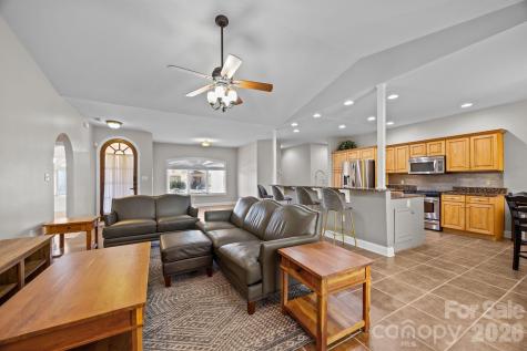 26 Ocaso Drive Asheville NC 28806