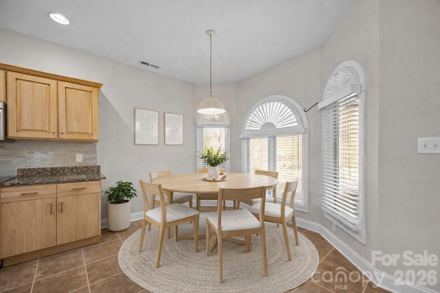 26 Ocaso Drive Asheville NC 28806