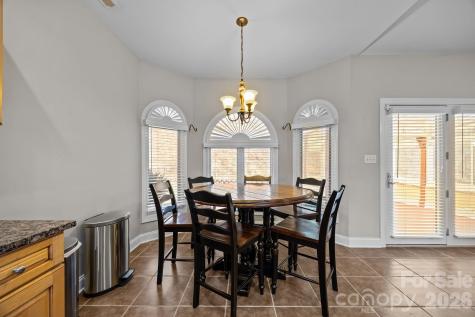 26 Ocaso Drive Asheville NC 28806