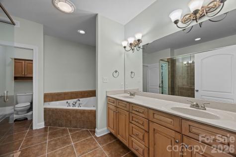 26 Ocaso Drive Asheville NC 28806