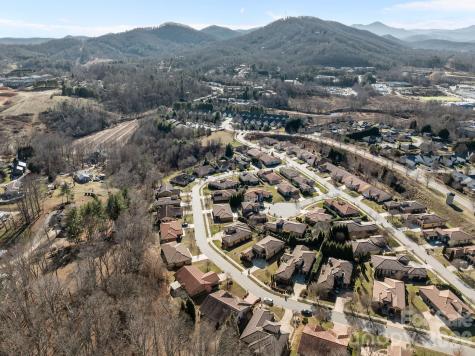 26 Ocaso Drive Asheville NC 28806