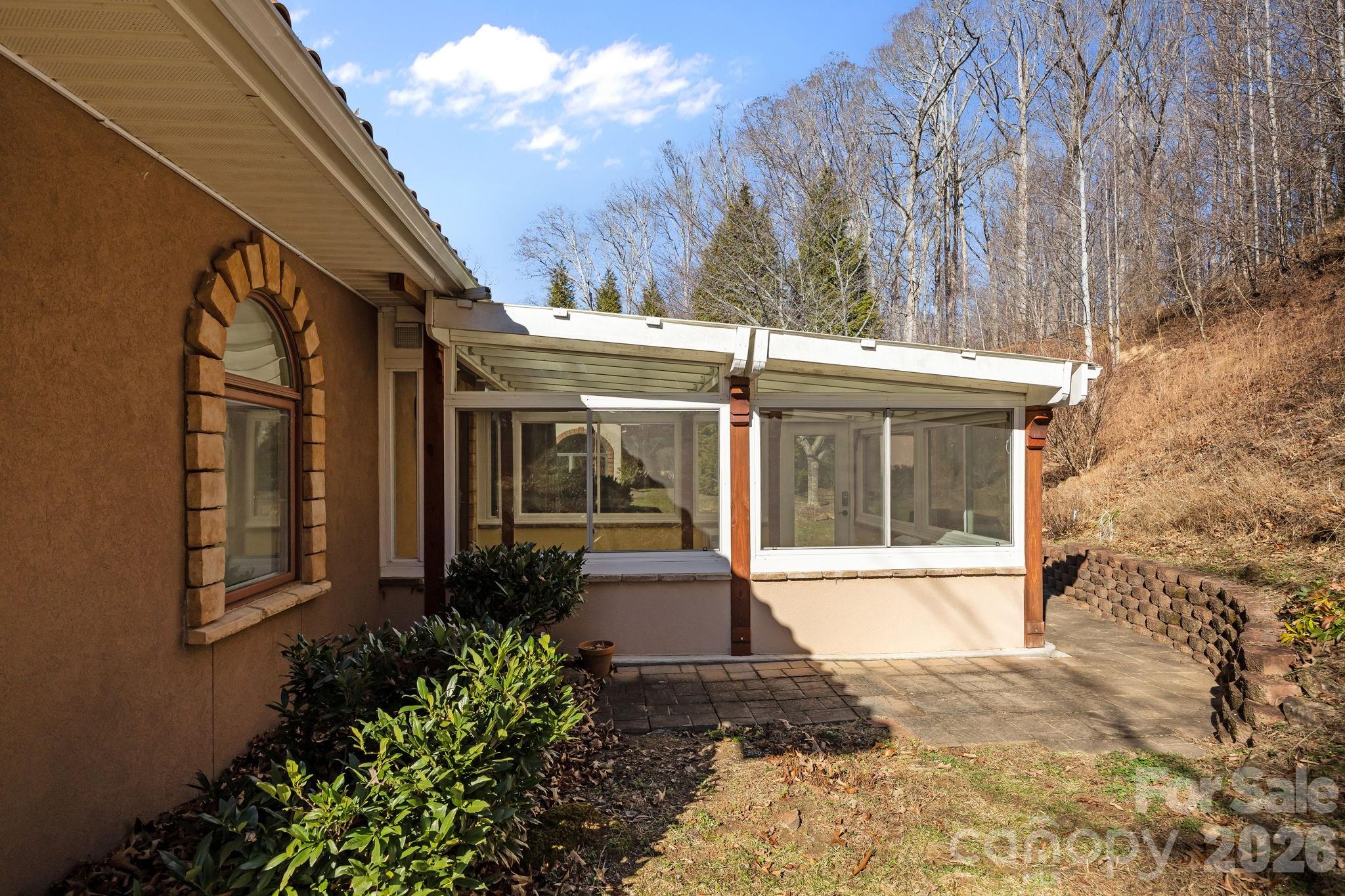 26 Ocaso Drive Asheville NC 28806