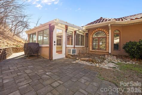 26 Ocaso Drive Asheville NC 28806