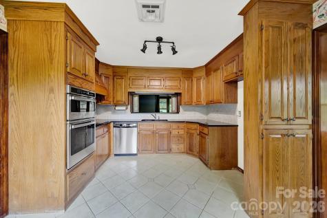 5913 Tom Query Road Charlotte NC 28213