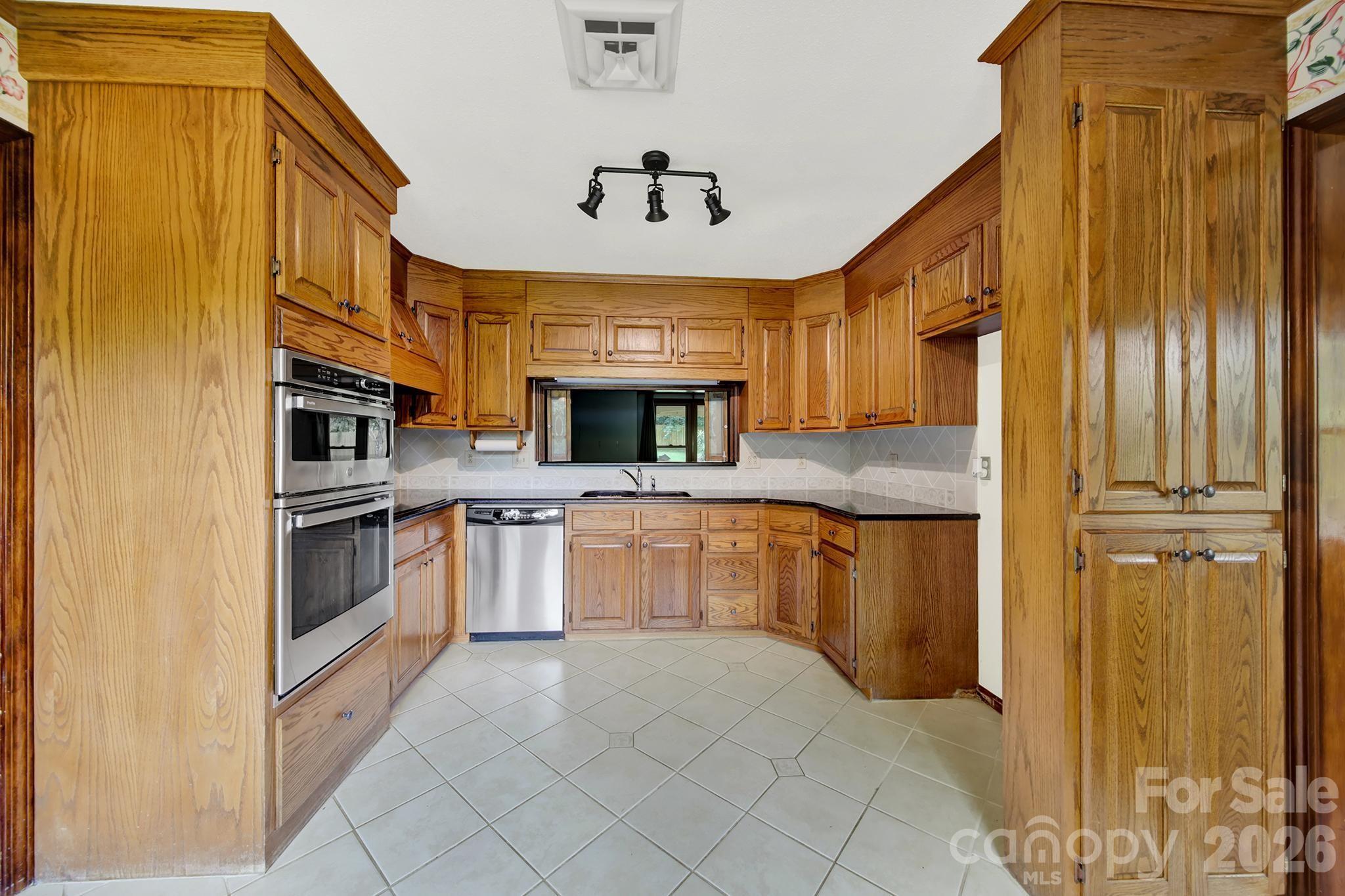 5913 Tom Query Road Charlotte NC 28213
