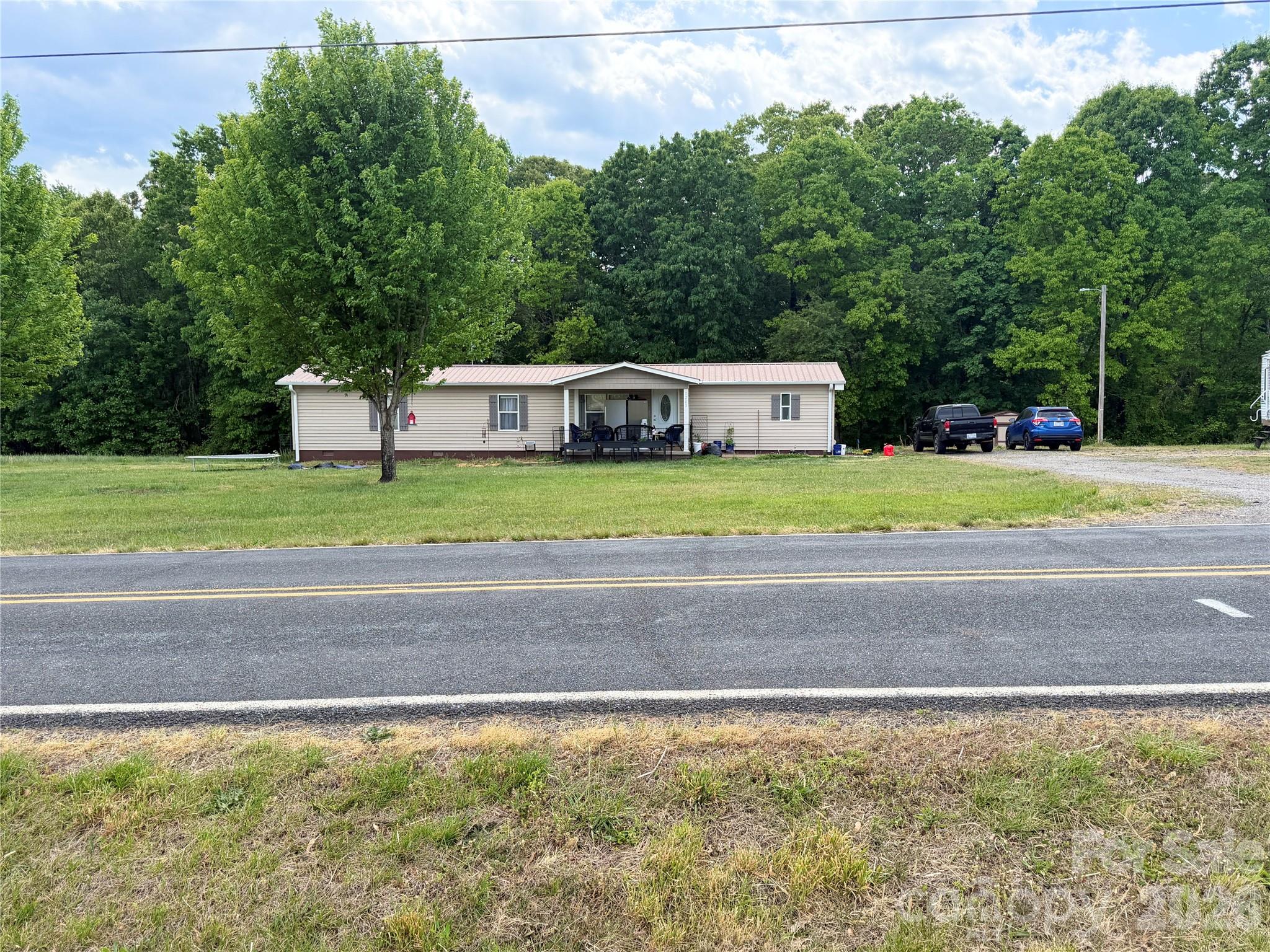 1283 Pisgah Road Hiddenite NC 28636