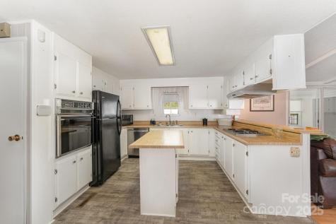 5013 Friendship Circle Road East Bend NC 27018