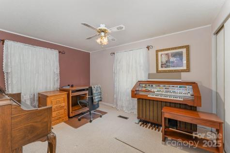 5013 Friendship Circle Road East Bend NC 27018