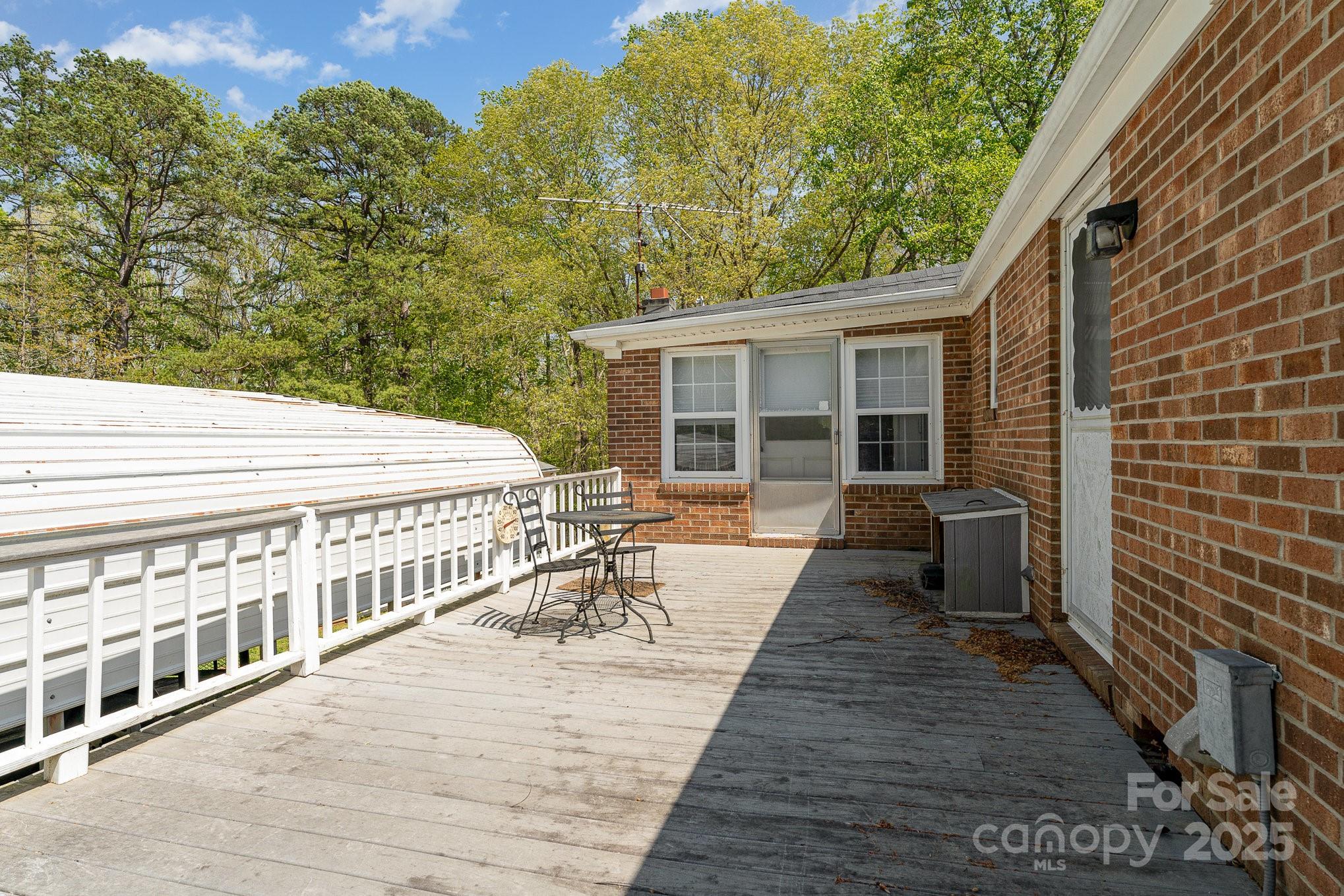 5013 Friendship Circle Road East Bend NC 27018