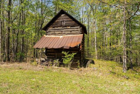 5013 Friendship Circle Road East Bend NC 27018