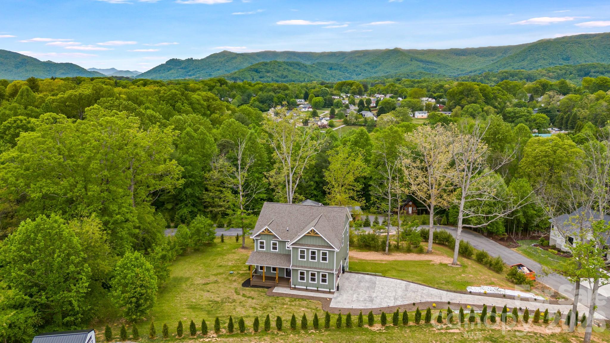 17 Baxter Woods Lane Candler NC 28715