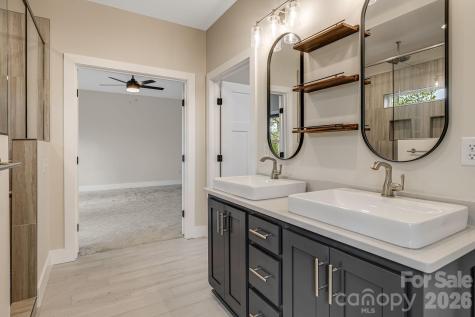 17 Baxter Woods Lane Candler NC 28715