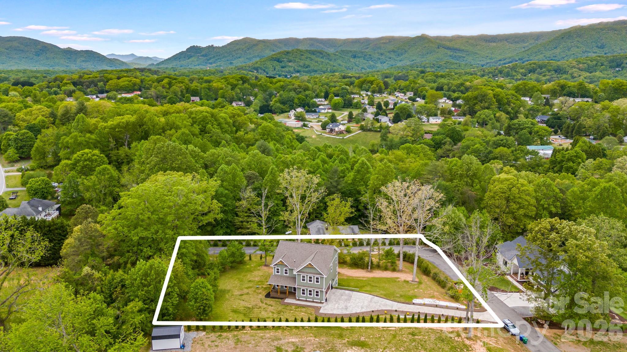 17 Baxter Woods Lane Candler NC 28715