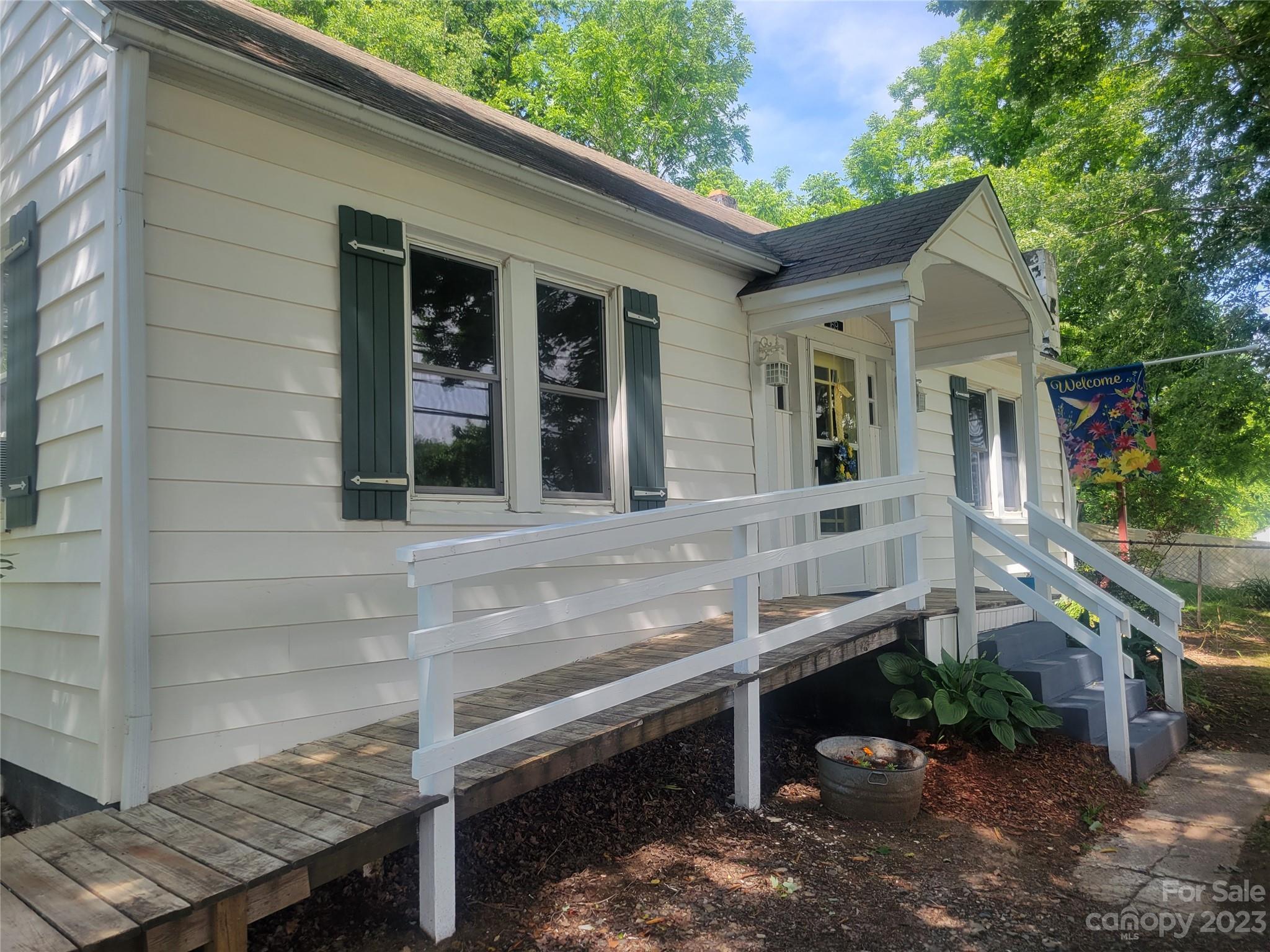 169 Burnsville School Road Burnsville NC 28714