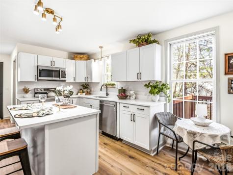 907 Gleason Street Arden NC 28704