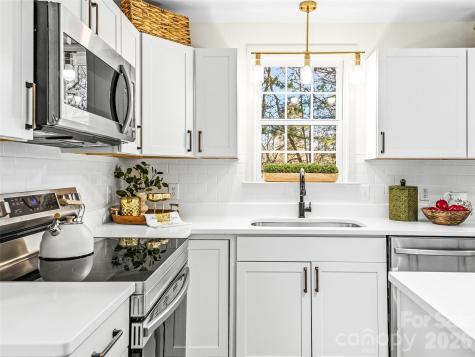 907 Gleason Street Arden NC 28704