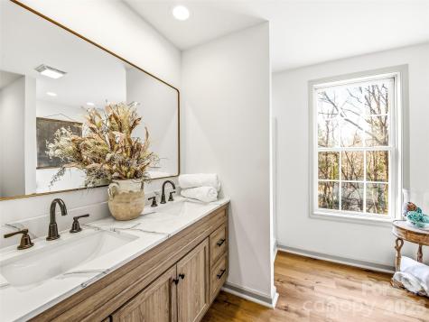 907 Gleason Street Arden NC 28704