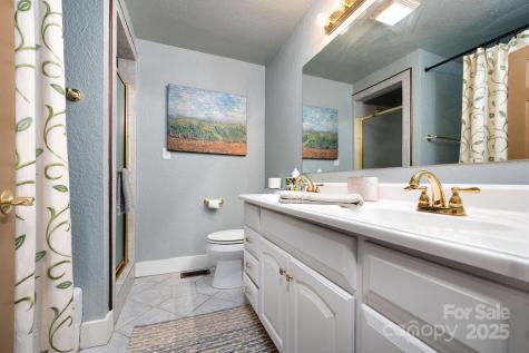 115 Oakland Road Asheville NC 28801