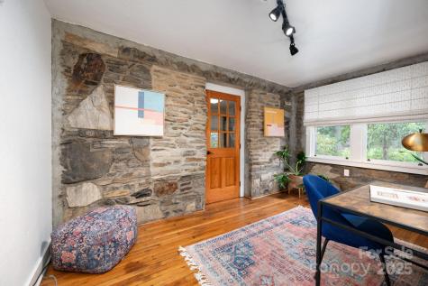 115 Oakland Road Asheville NC 28801