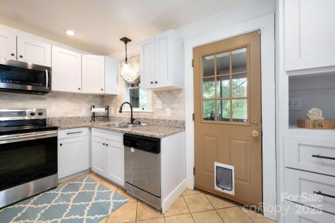 115 Oakland Road Asheville NC 28801