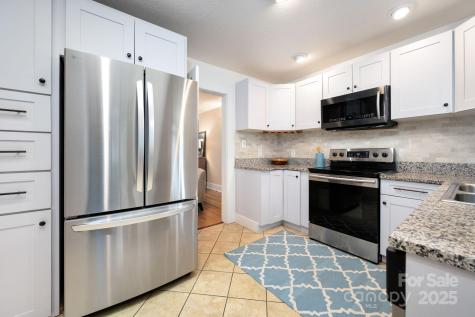 115 Oakland Road Asheville NC 28801