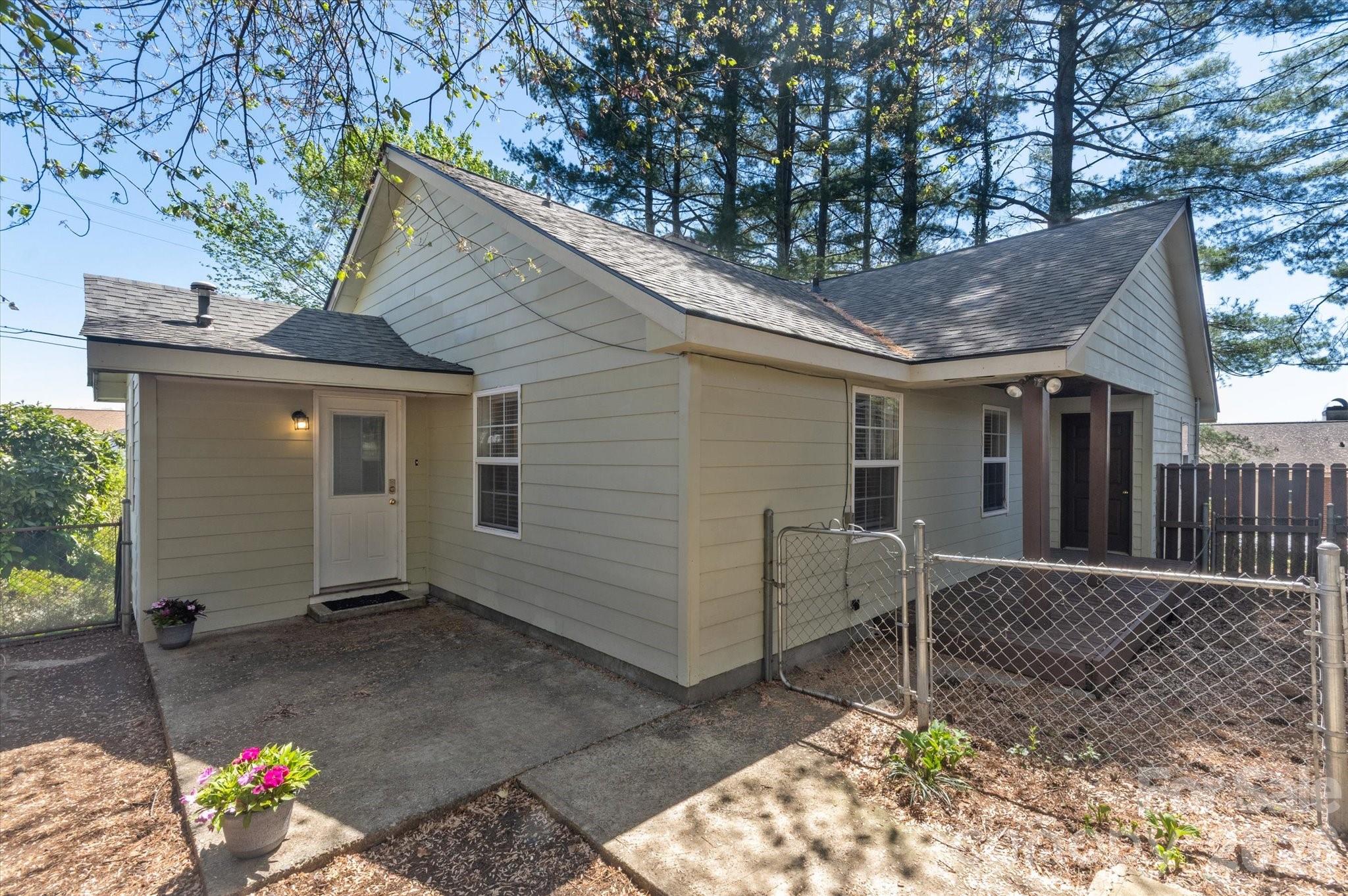 25 Montview Circle Brevard NC 28712