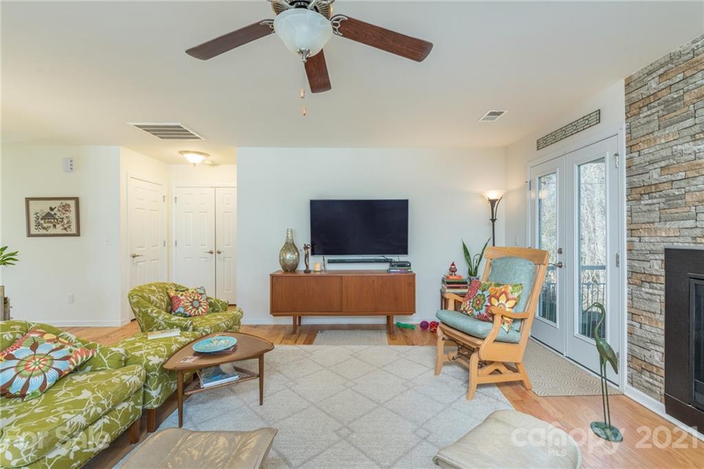 120 Grove End Road Fletcher NC 28732