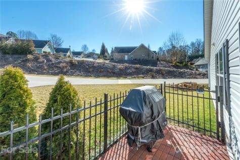 120 Grove End Road Fletcher NC 28732