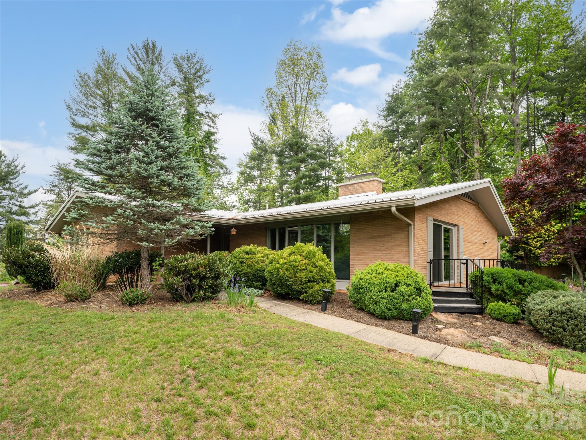 29 Longue Vue Lane Canton NC 28716