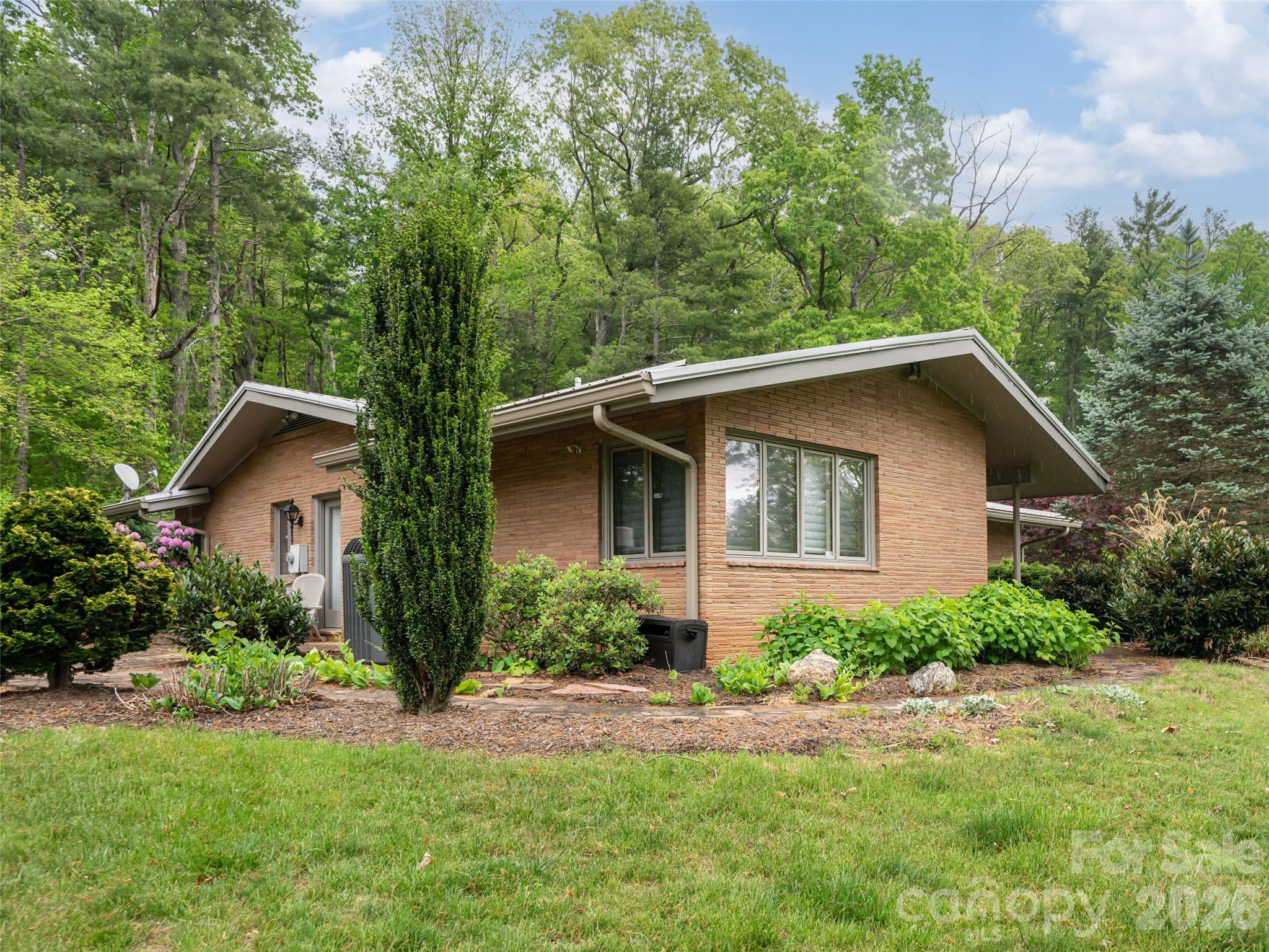 29 Longue Vue Lane Canton NC 28716