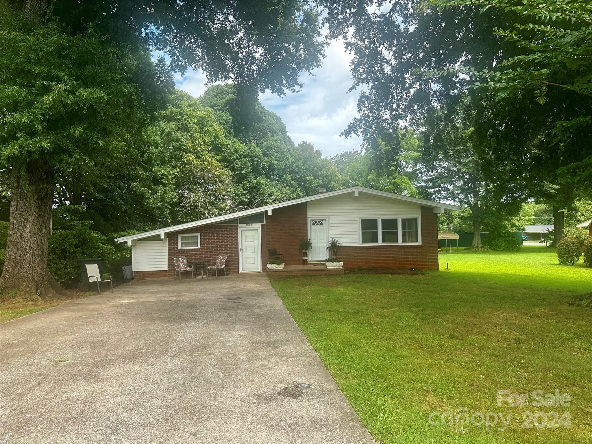 2340 17th Street NE Hickory NC 28601