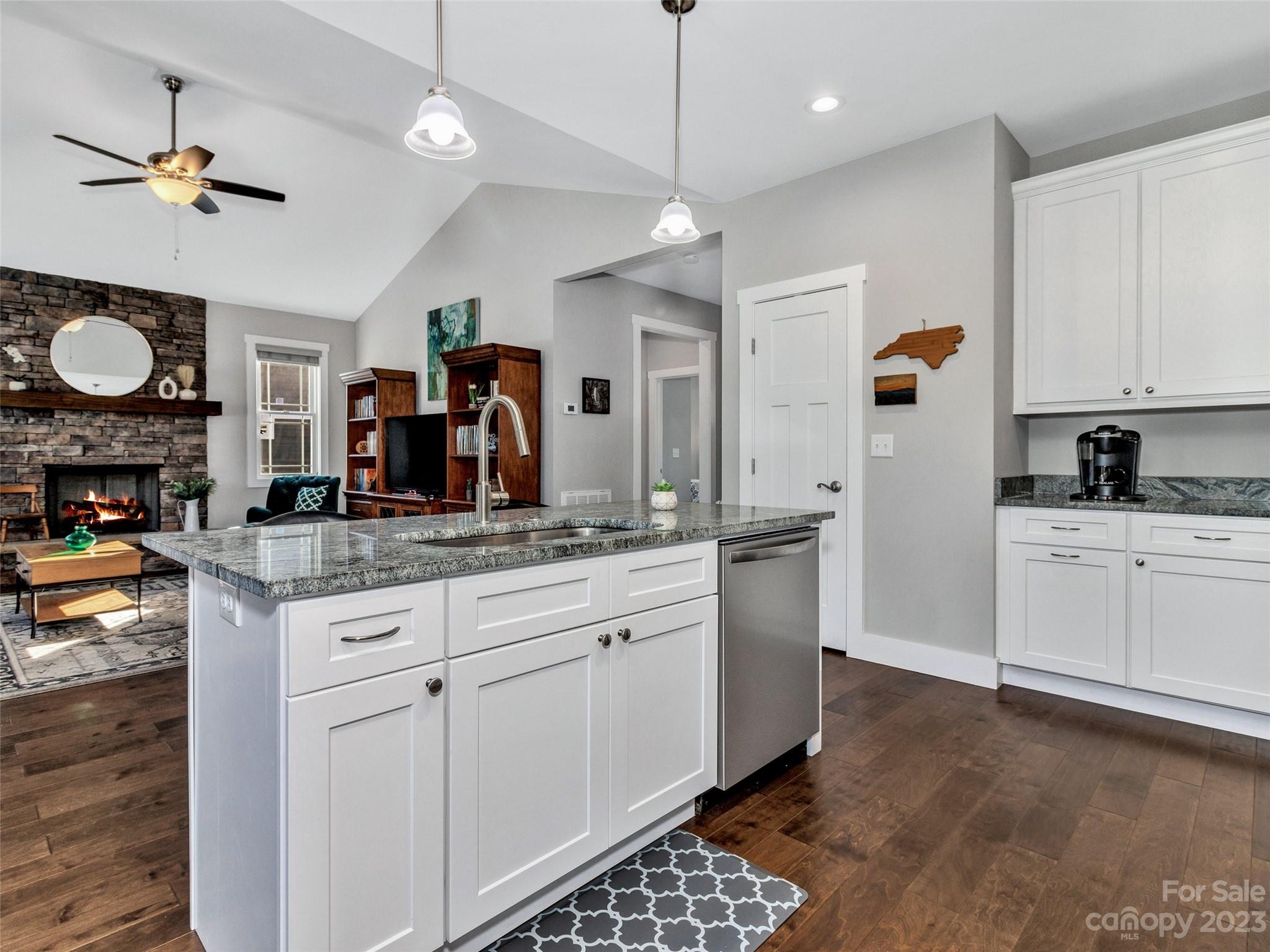 396 Windy Acres Knoll Drive Hendersonville NC 28792