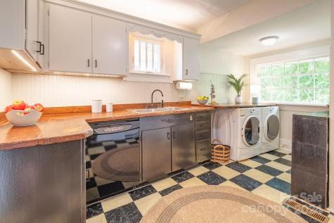 68 Nebraska Street Asheville NC 28806