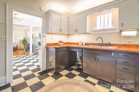 68 Nebraska Street Asheville NC 28806