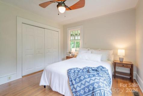 68 Nebraska Street Asheville NC 28806