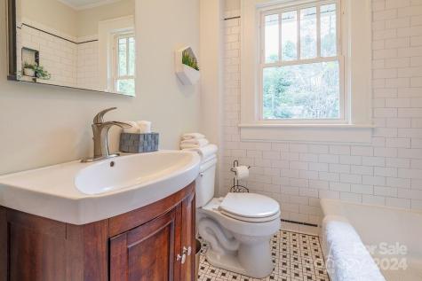 68 Nebraska Street Asheville NC 28806