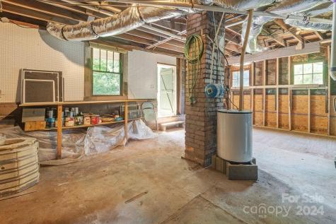 68 Nebraska Street Asheville NC 28806