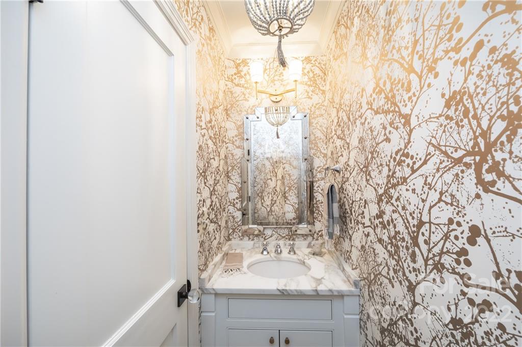2608 Roswell Avenue Charlotte NC 28209