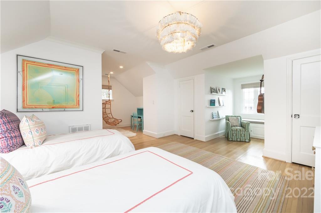 2608 Roswell Avenue Charlotte NC 28209