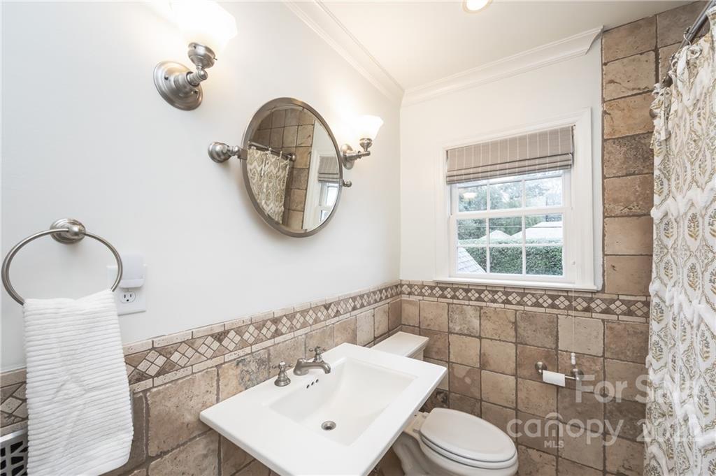 2608 Roswell Avenue Charlotte NC 28209